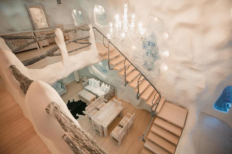 Duplex Suite with Spa Access image 1
