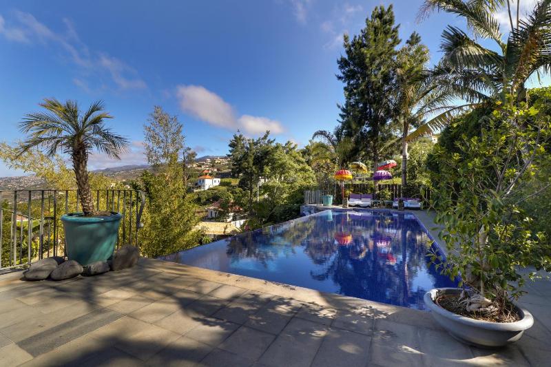 Villa with Sea View image 1