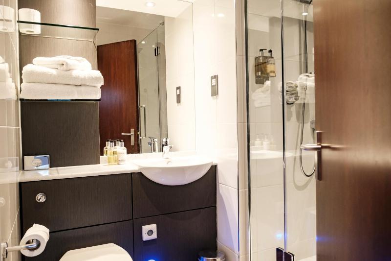 Double Room image 2