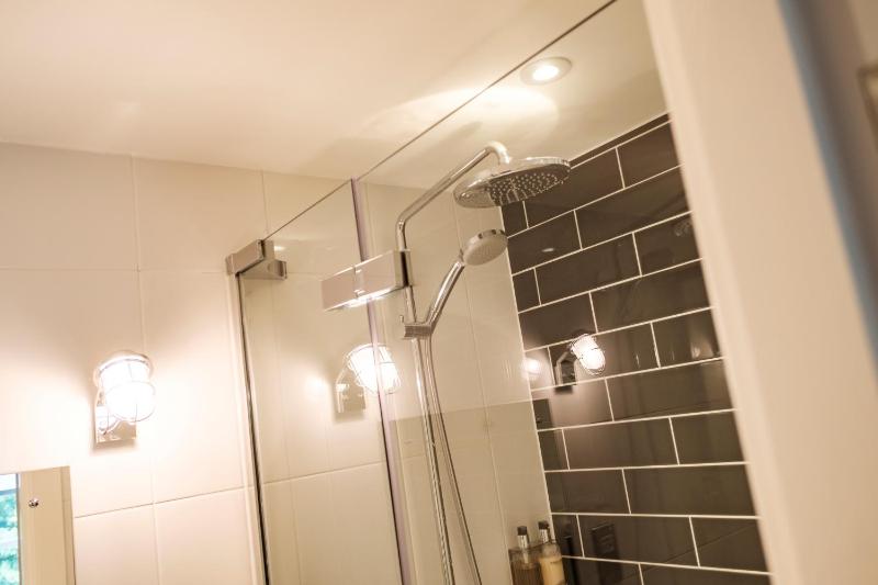 Classic Single Room image 2