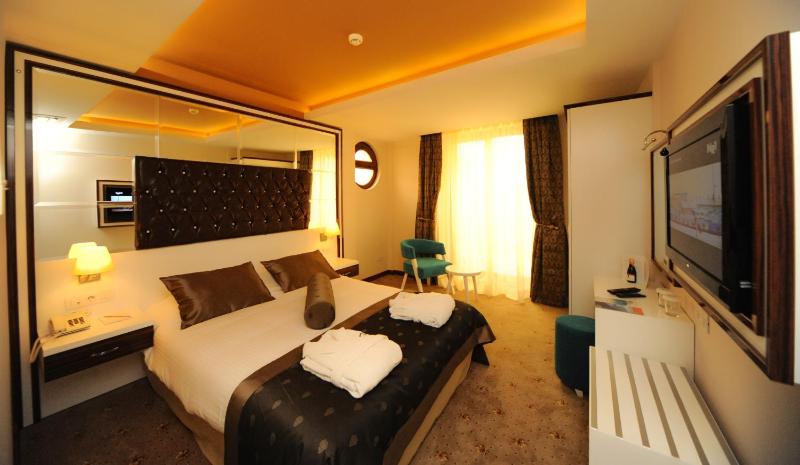 Blueberry Boutique Hotel - image 50