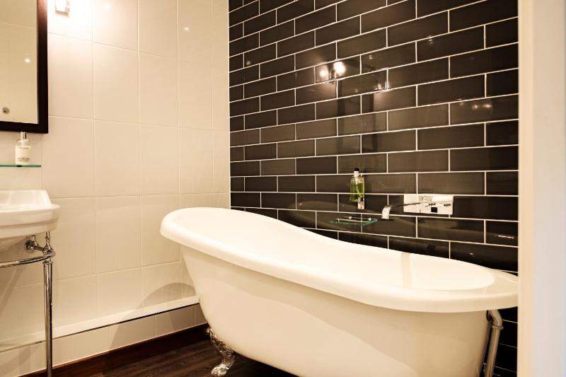 Suite image 3