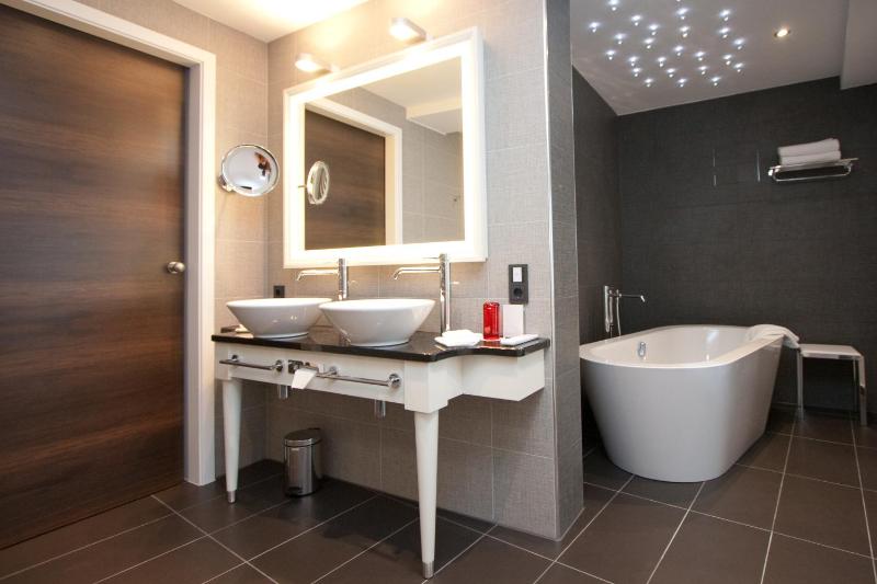 Suite image 3