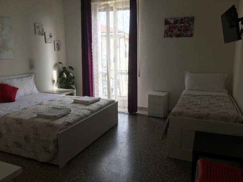 Triple Room with Private Bathroom image 4