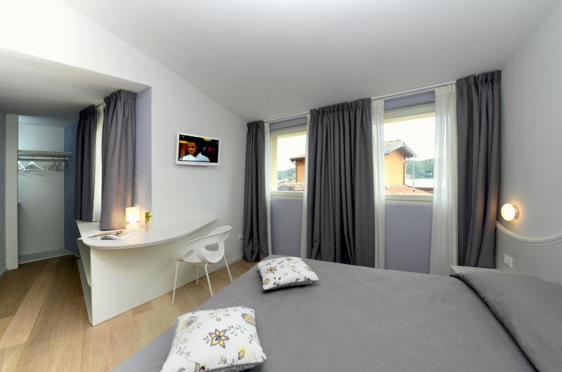 Comfort Double Room image 4