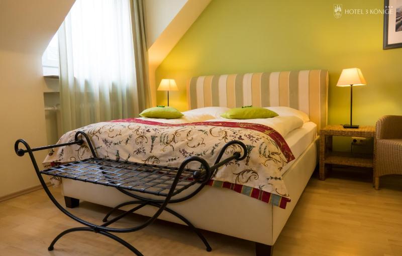 Double Room image 2