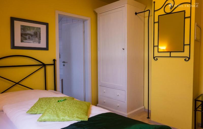 Single Room image 3