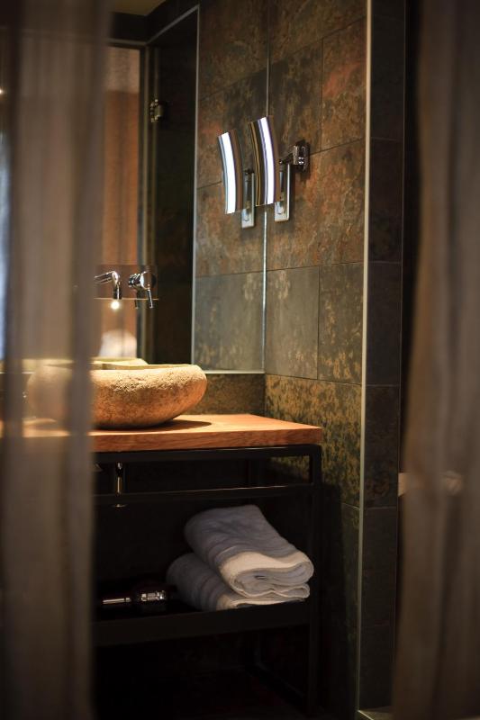 Two Adjacent Double Rooms  image 4