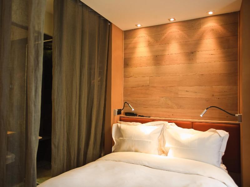 Two Adjacent Double Rooms  image 1