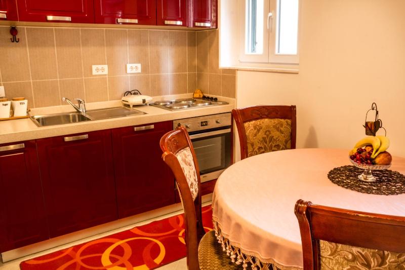 Deluxe Apartment image 2