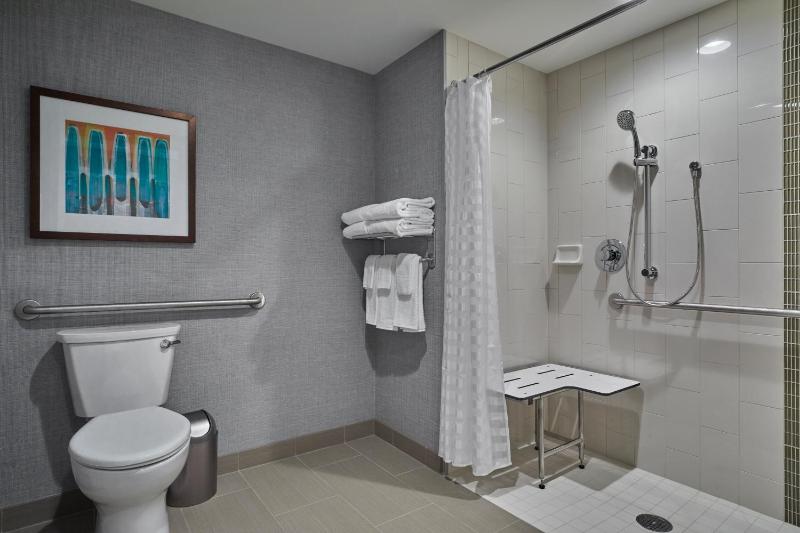 Queen Room with Two Queen Beds, Sofa Bed and Roll-in Shower - Disability Access image 3