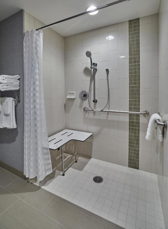 Queen Room with Two Queen Beds, Sofa Bed and Roll-in Shower - Disability Access image 2