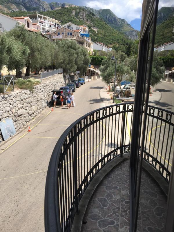 Double Room with Partial Sea View image 2