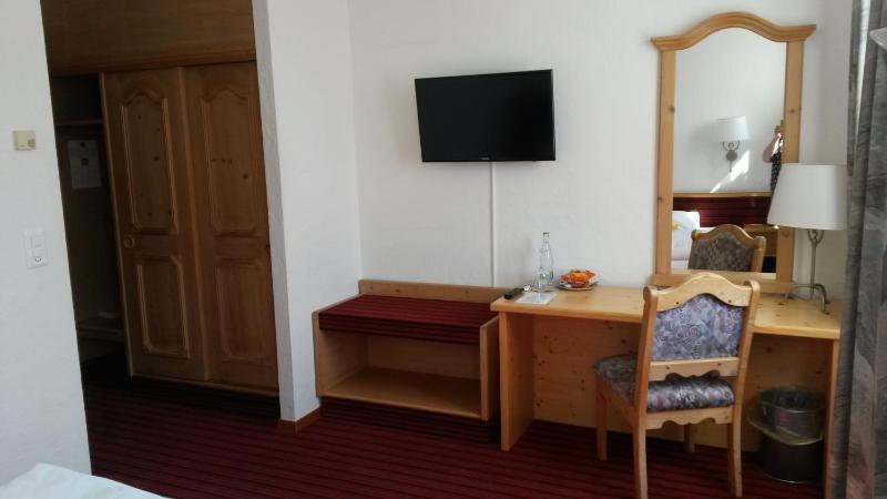 Single Room image 4