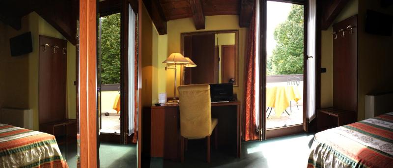 Double Room (1 Adult) image 1