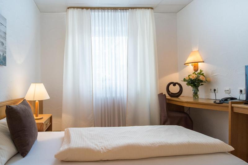 Double Room image 1