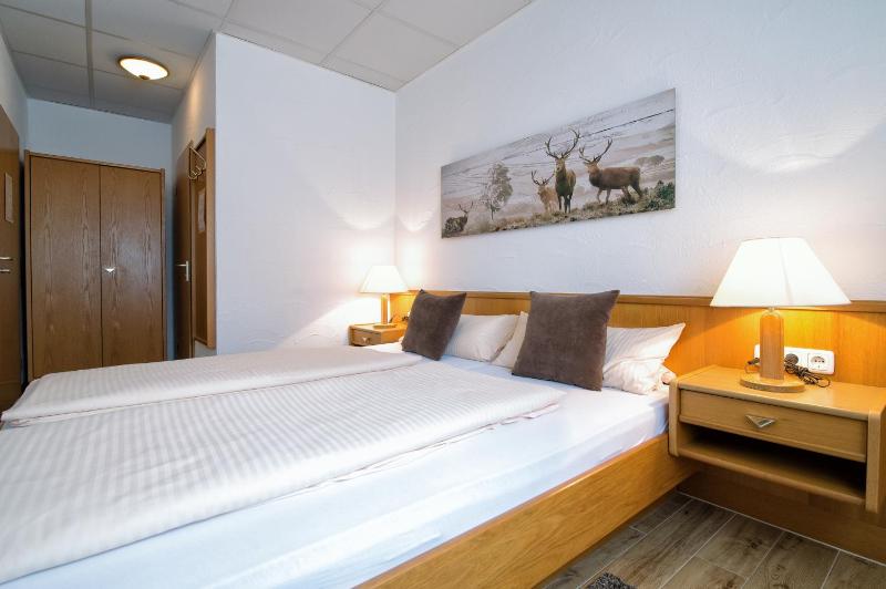 Double Room image 4