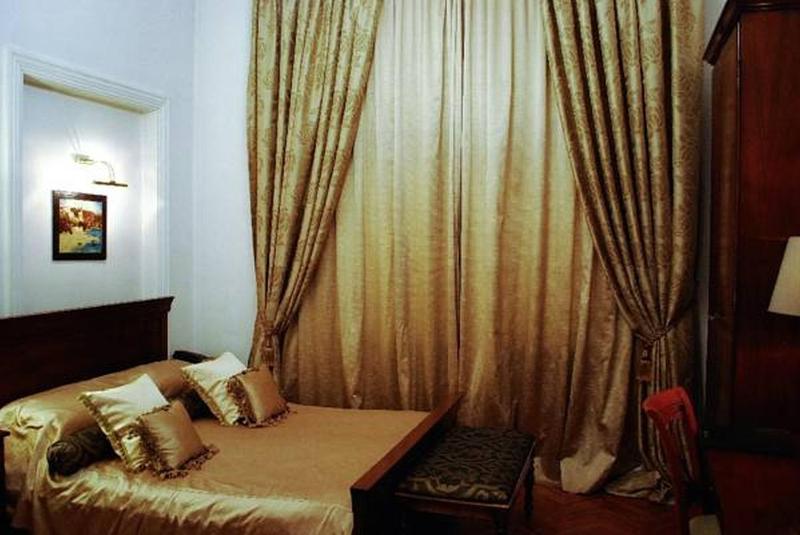 Standard Double Room image 2