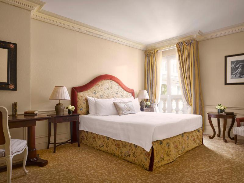 Deluxe Double Room image 3