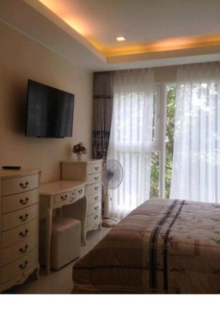 Cosy Beach View Apartments - image 42