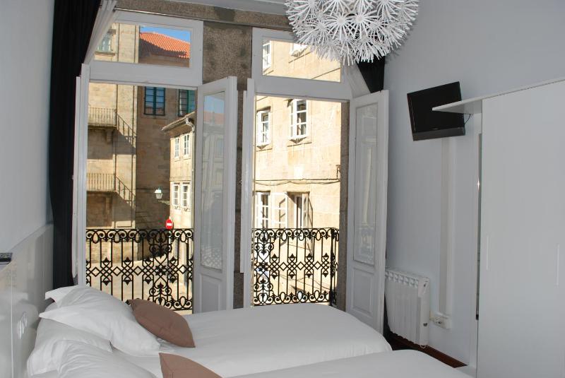 Twin Room with Balcony image 1