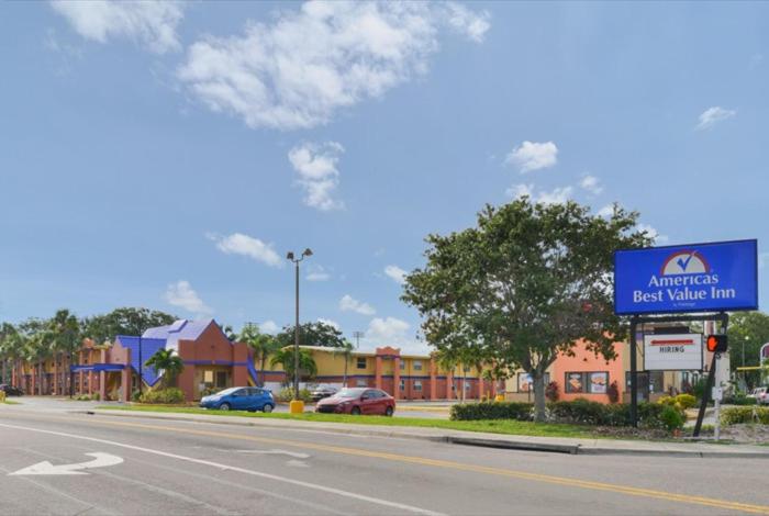 Americas Best Value Inn Sarasota Downtown - image 7