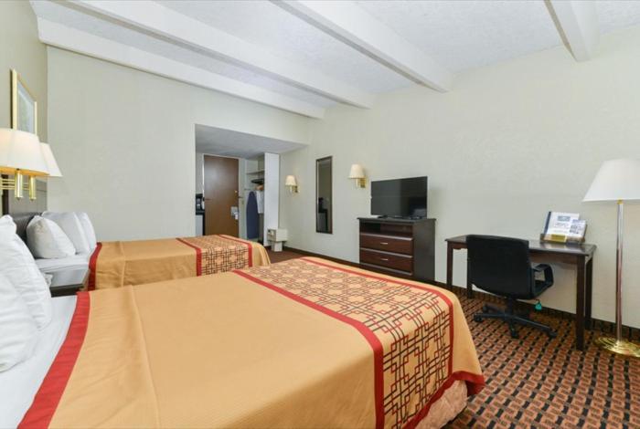 Americas Best Value Inn Sarasota Downtown - image 2