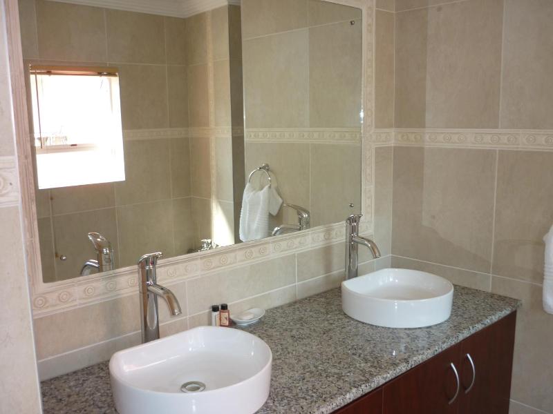 Ridgesea Guest House - image 2
