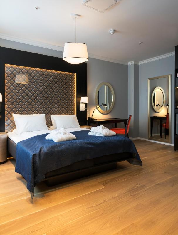 Business Room image 3