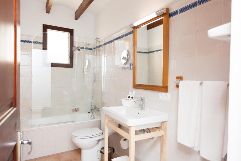 Double Room with Air-Conditioning image 4