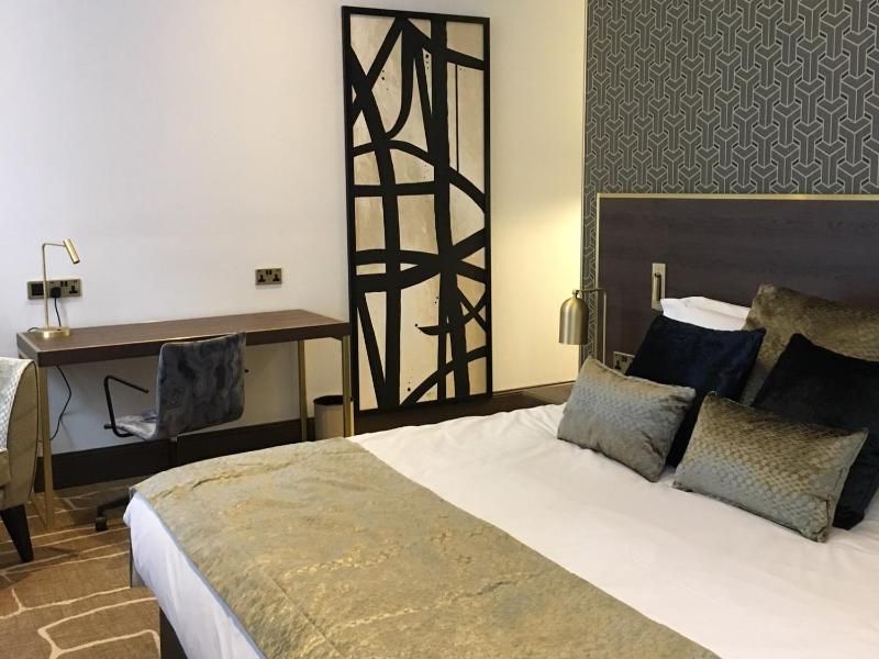 Superior Double Room image 3