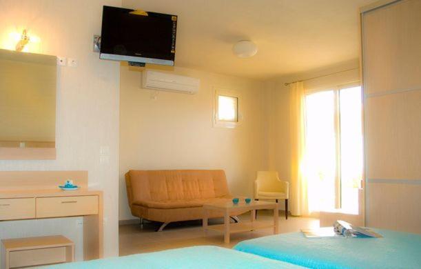 Family Studio with Sea View image 2