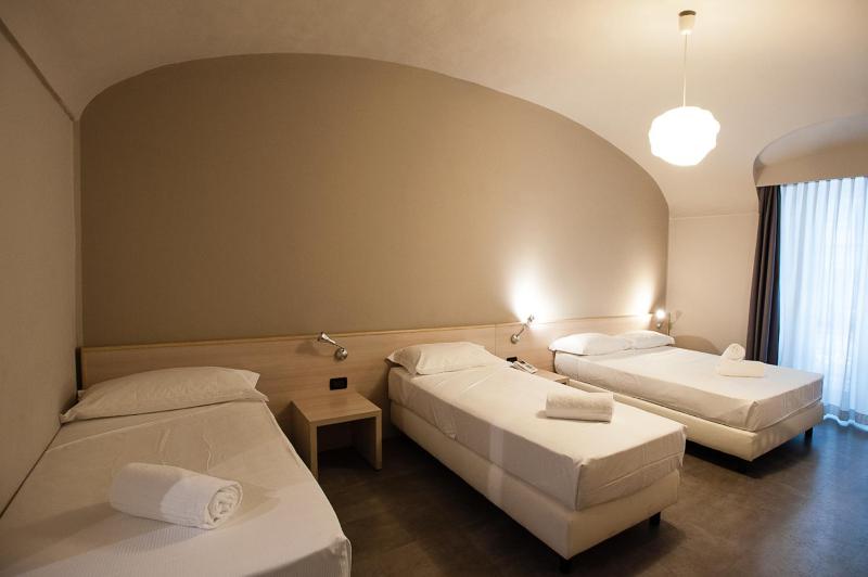 Quadruple Room image 2