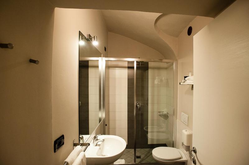 Quadruple Room image 3