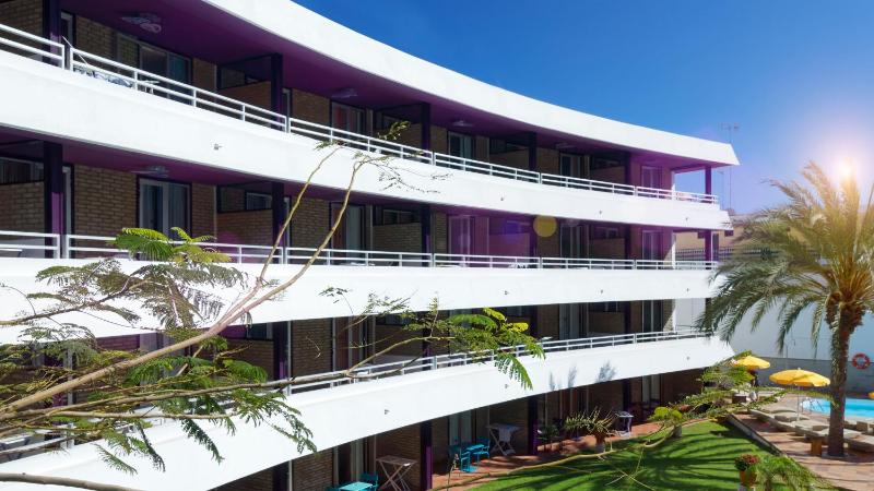 Jacarandas Beach - image 2