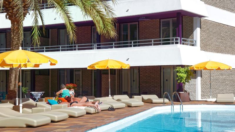 Jacarandas Beach - image 32