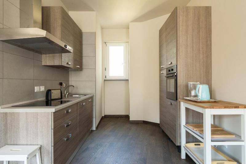 Numero Due Piazza Mazzini - byMyHomeinComo - image 15