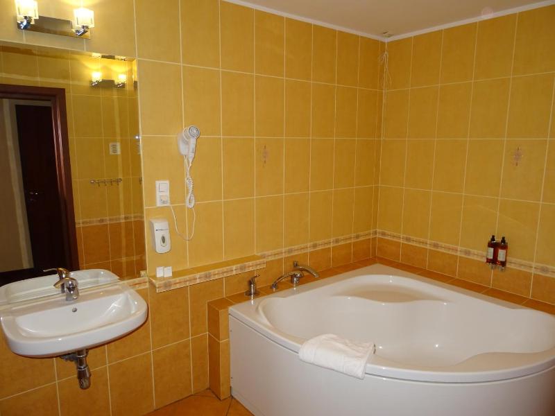 Comfort Twin Room image 1