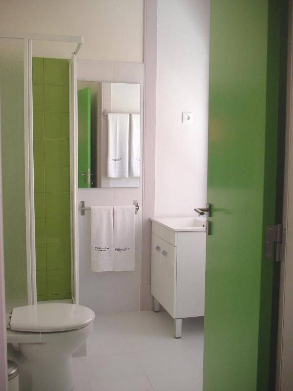 Deluxe Family Room image 3