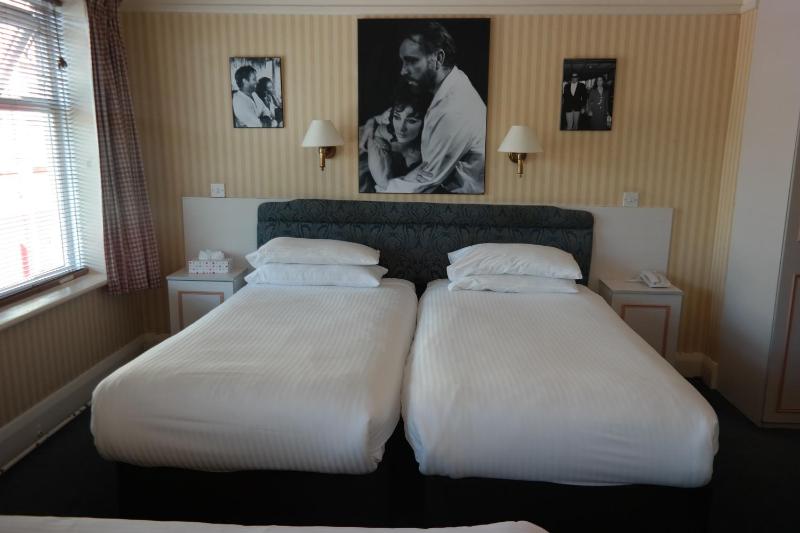 Quadruple Room image 4