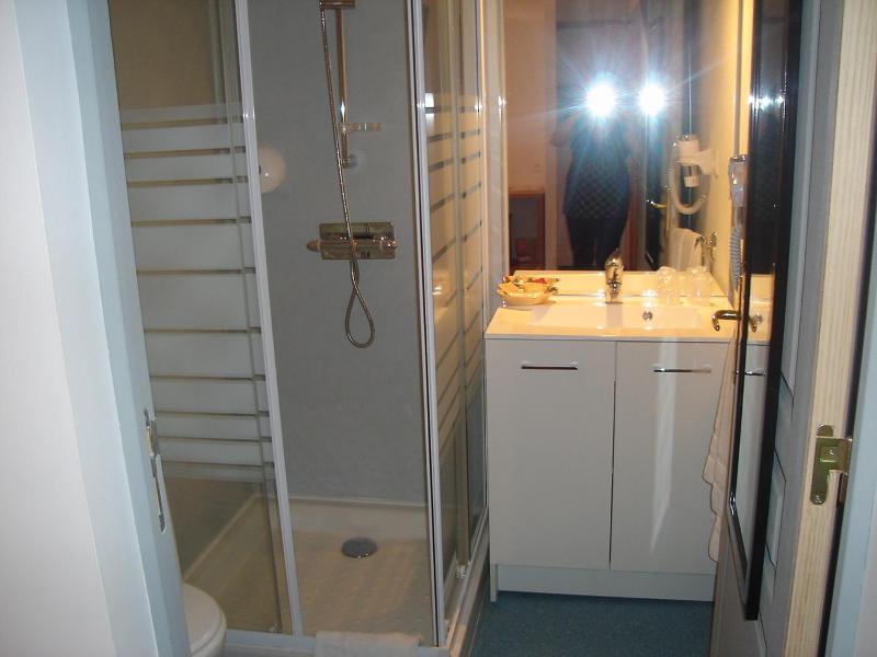 Double Room image 2