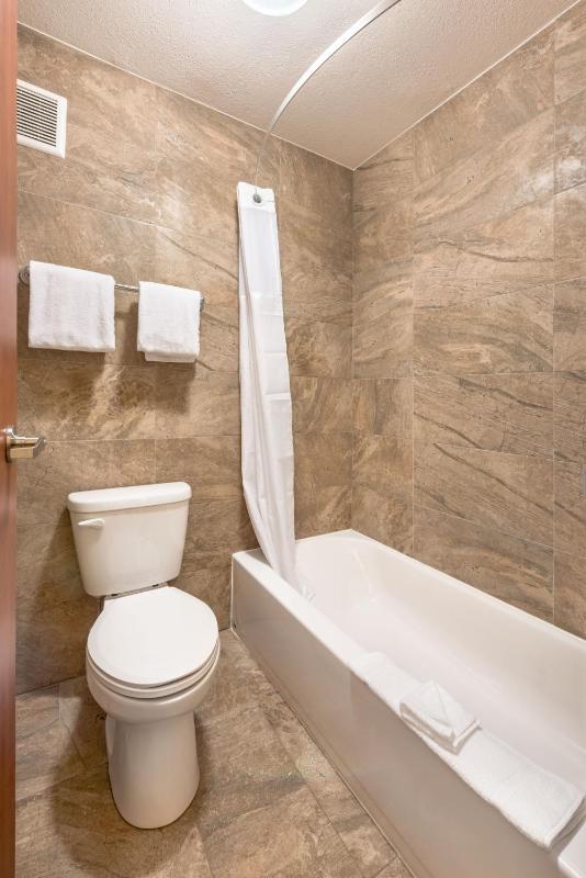 Deluxe King Room - Non-Smoking image 2