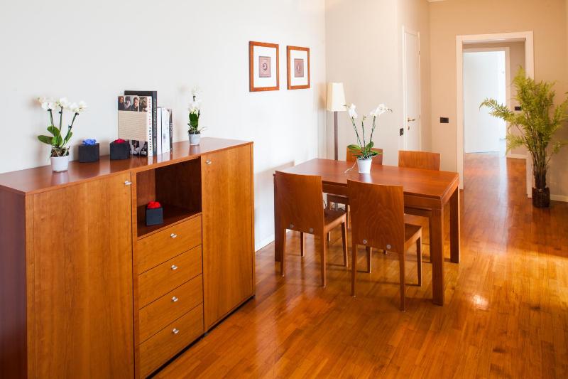 Two-Bedroom Apartment (2-4 Adults) image 3