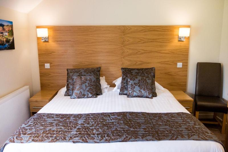 Double or Twin Room image 2