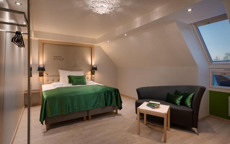 Superior Double Room image 2