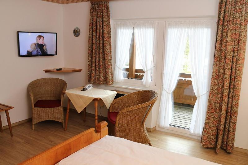 Family Room image 1