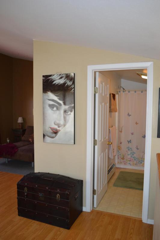 Two-Bedroom Townhouse image 3