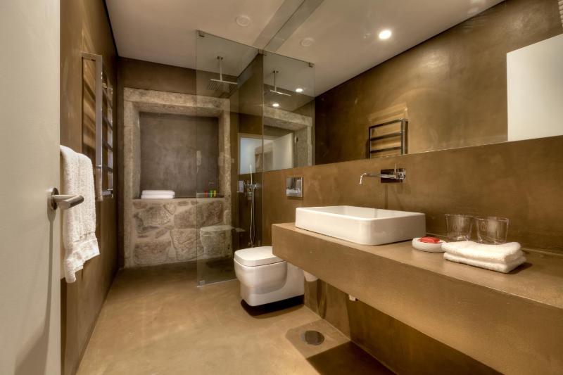 Standard Double Room image 2