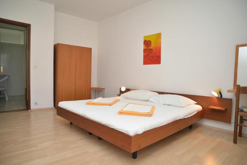 Two-Bedroom Apartment with Terrace image 3
