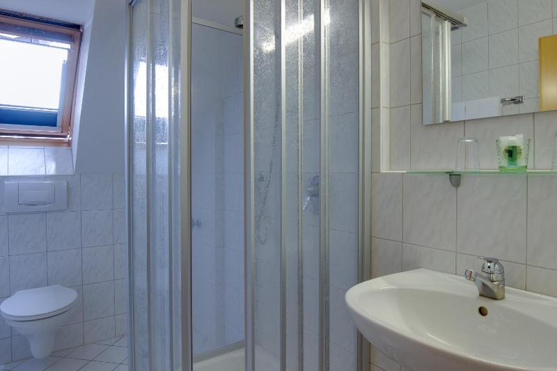 Standard Single Room image 2
